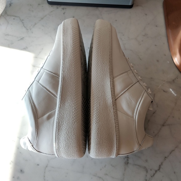 Maison Margiela Men's White Learher Sneaker - Picture 2 of 7